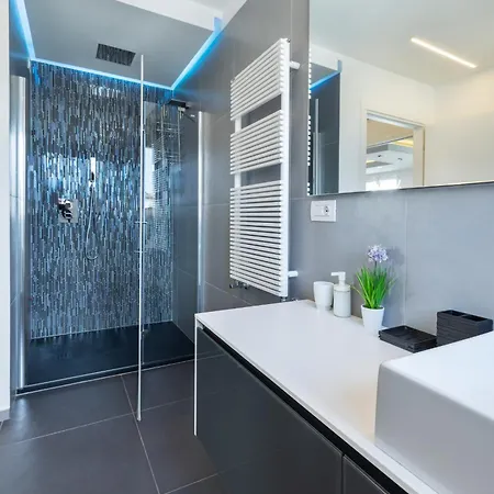 Penthouse18 - Jacuzzi On Master Bedroom * Риччоне