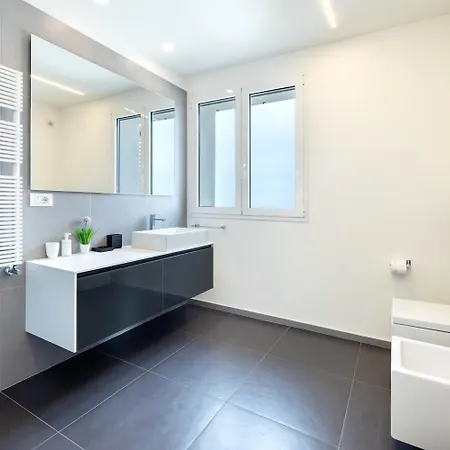 Penthouse18 - Jacuzzi On Master Bedroom * Риччоне