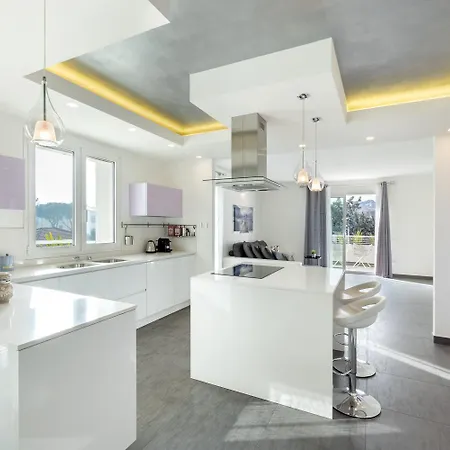 Апартаменты Penthouse18 - Jacuzzi On Master Bedroom